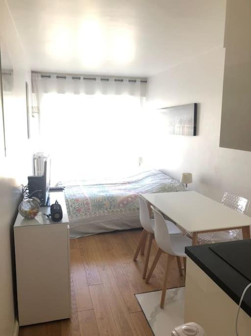 Nice Flat St Germain En Laye Centre 30 Minutes To Paris 생제르맹 앙 레 외부 사진